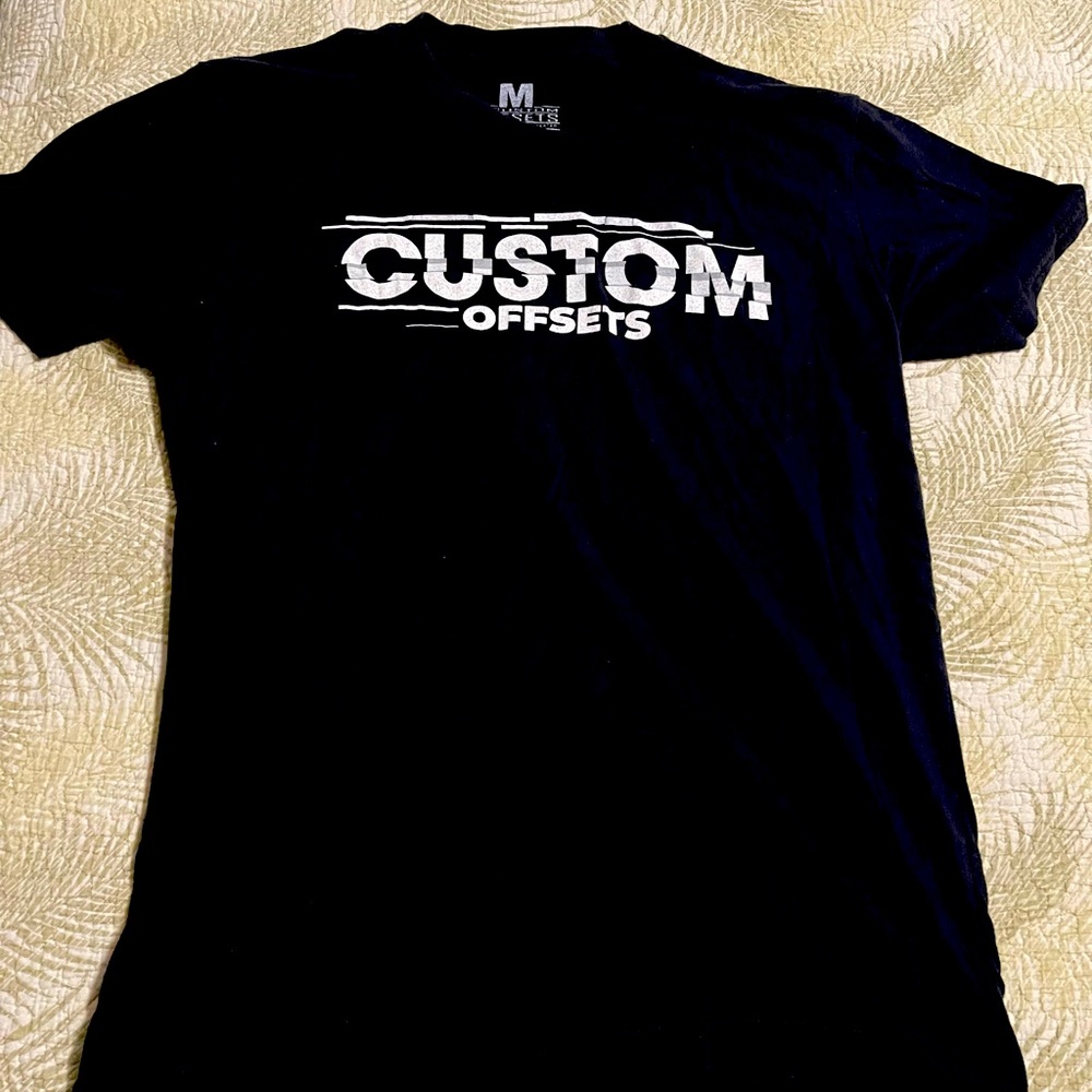 Shirt - Picture 1 of 3